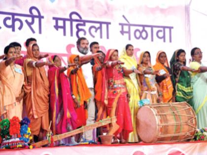 Gathering of Tribal Working Women in Bharat Jodo Padayatra; Rahul Gandhi promises to bring new laws for tribals | आदिवासींसाठी नवे कायदे आणणार, राहुल गांधी यांचे आश्वासन