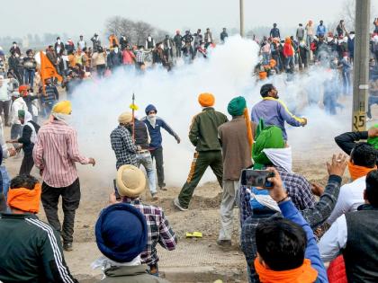 Farmers Protest: Farmers Aggressive, Uprooted Barriers; Rubber bullets by the police | Farmers Protest: शेतकरी आक्रमक, उखडले अडथळे; पोलिसांकडून रबरी गोळ्यांचा मारा