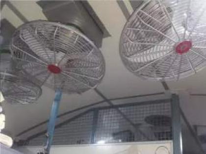 fans-bulbs-in-train-can-never-be-stealed-by-thieves-here-is-why | ...म्हणून ट्रेनमध्ये असणारे पंखे चोरी होत नाहीत! रेल्वेने लढवली शक्कल