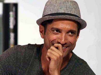 Farhan Akhtar files Facebook account deleted due to data leak | बॉलिवूडमध्ये फेसबुकची भीती, फरहान अख्तरनं अकाऊंट केलं डिलीट