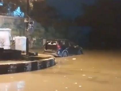 Driving a car in the rain? HDFC manager, cashier drowned in faridabad, heavy rain in Madhya pradesh, UP, haryana | पावसाच्या पाण्यात कार घालताय? एचडीएफसीच्या मॅनेजर, कॅशिअरचा बुडून मृत्यू