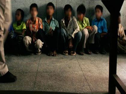 RPF's 'Operation Nanhe Ferishte'; 1399 runaway boys and girls were handed over to their parents | आरपीएफचे 'ऑपरेशन नन्हे फरिश्ते'; पळून जाणाऱ्या १३९९ मुला-मुलींना आईवडिलांना सोपविले 