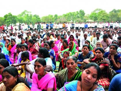  Farmer's Resentment for Rewarding | मोबदल्यासाठी शेतकऱ्याचा संताप