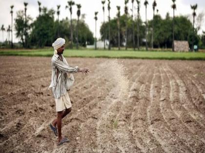 District Agriculture Superintendent appealed to farmers do the sowing only then 4 inches of soil moisture | जमिनीत ४ इंच ओल होऊ द्या...मगच करा पेरणी