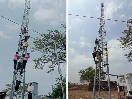 Farmers Aggressive for Drought Subsidy; Climb the mobile tower and shout loud slogans | दुष्काळी अनुदानासाठी शेतकरी आक्रमक; मोबाईल टॉवरवर चढून जोरदार घोषणाबाजी