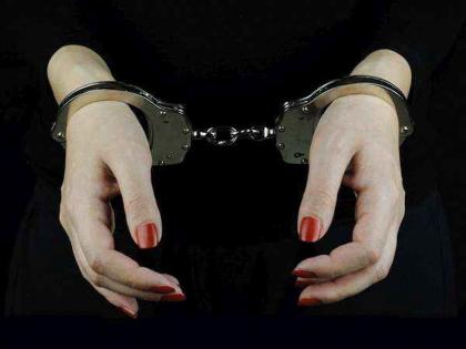 4 criminals in Koparkhairane, Bangladeshi woman handcuffed, arrested in combing operation | कोपरखैरणेत ४ गुन्हेगार, बांगलादेशी महिलेला बेड्या, कोम्बिंग ऑपरेशनमध्ये केली धरपकड