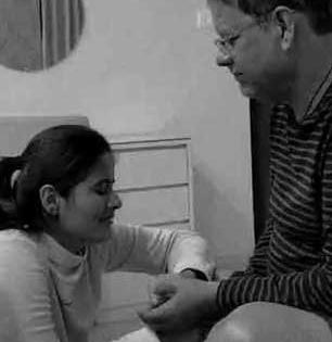 बाबा, माझा ११ वर्षांपासून बॉयफ्रेंड आहे! मुलीचं अफेअर कळताच वडिलांनी केलं असं काही की...