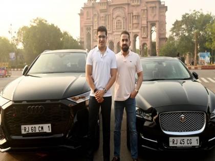 कधीकाळी चालवायचे रिक्षा, आता मुलाच्या वाढदिवशी लग्झरी कार दिली भेट; VIP नंबरसाठी मोजले ३१ लाख