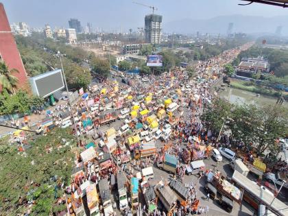 The youth in the march says no retreat now, all roads lead to Shivaji Maharaj Chowk | मोर्चातील तरुणाई म्हणते आता माघार नकोच, सर्व रस्ते शिवाजी महाराज चौकाकडे