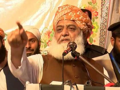 Capture Islamabad within a week Pakistan's Jamiat leader maulana fazal ur rehman threatens Shahbaz Sharif | "एका आठवड्याच्या आत इस्लामाबादवर कब्जा"; पाकिस्तानच्या जमीयत नेत्याची शाहबाज शरीफ यांना धमकी Capture Islamabad within a week Pakistan's Jamiat leader maulana fazal ur rehman threatens Shahbaz Sharif | "एका आठवड्याच्या आत इस्लामाबादवर कब्जा"; पाकिस्तानच्या जमीयत नेत्याची शाहबाज शरीफ यांना धमकी