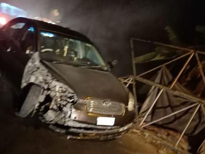 Accident due to dirt road on Bhayandar hill - Uttan road | भाईंदरच्या डोंगरी - उत्तन मार्गावर विहीरीलगत खचलेल्या रस्त्यामुळे अपघात