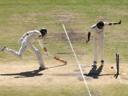 Australia vs India 4th Test Day 4 Rishabh Pant Run Out Mitchell Starc On Nitish Reddy Throw Boxing Day Test IND vs Aus | नितीशकुमार रेड्डीच्या थ्रोवर पंतनं असा काढला स्टार्कचा काटा; इथं पाहा व्हिडिओ 