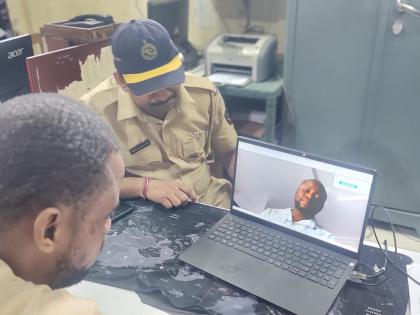 Foreign prisoners also connected with families First foreign video call to Nigeria from Arthur Road Prison | परदेशी कैदीही झाले कुटुंबीयांशी कनेक्ट; आर्थर रोड कारागृहातून नायजेरियाला पहिला विदेशी व्हिडिओ कॉल 