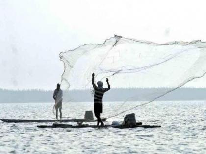 Fishing banned in the sea area of Sindhudurg district | सिंधुदुर्ग जिल्ह्याच्या सागरीक्षेत्रात मासेमारी बंदी