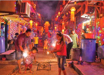 Digital Diwali lit up Mumbai | डिजिटल दिवाळीने मुंबापुरी उजळली