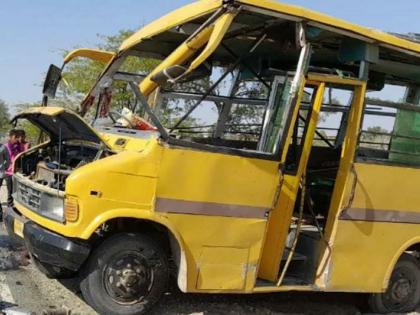 school bus accident overturned two dead injured students rajasthan jaisalmer | मोठी दुर्घटना! शाळेच्या बसला भीषण अपघात; दोन विद्यार्थ्यांचा मृत्यू, 40 जण जखमी