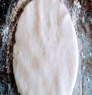 आगरी पद्धतीची मऊसूत तांदळाची भाकरी करण्याच्या 7 ट्रिक्स; भाकरी संध्याकाळपर्यंत राहील मऊ