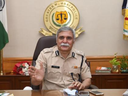 Former Mumbai Police Commissioner Sanjay Pandey summoned by ED; Instructions to be present on 5th July | मुंबईचे माजी पोलीस आयुक्त संजय पांडेंना ईडीचे समन्स; ५ जुलैला हजर राहण्याचे निर्देश