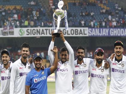 World record 15th consecutive series win; They won the day and night Test against Sri Lanka by 238 runs | विश्वविक्रमी सलग १५ वा मालिका विजय; श्रीलंकेविरुद्ध दिवस-रात्र कसोटी २३८ धावांनी जिंकली