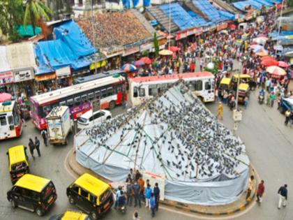 Wave of controversy over pigeon coop, opposition to action in Dadar; Minister Mangal Prabhat Lodha writes to Commissioner to find a solution | कबुतरखान्यावरून वादाचे तरंग, दादरमध्ये कारवाईला विरोध; तोडगा काढण्यासाठी मंत्री मंगल प्रभात लोढा यांचे आयुक्तांना पत्र Wave of controversy over pigeon coop, opposition to action in Dadar; Minister Mangal Prabhat Lodha writes to Commissioner to find a solution | कबुतरखान्यावरून वादाचे तरंग, दादरमध्ये कारवाईला विरोध; तोडगा काढण्यासाठी मंत्री मंगल प्रभात लोढा यांचे आयुक्तांना पत्र