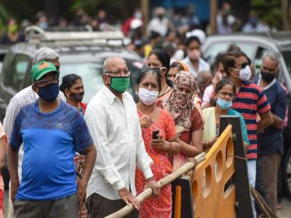 Requires crowd control in public places; Concern expressed by the High Court pdc | Coronavirus: सार्वजनिक ठिकाणी गर्दीवर नियंत्रण आवश्यक; उच्च न्यायालयाने व्यक्त केली चिंता