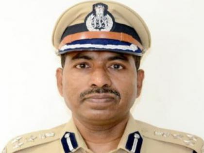 The Jalgaon Superintendent of Police created a fake Facebook account and demanded money | पोलीस अधीक्षकांचे बनावट फेसबुक खाते तयार करून पैशाची मागणी;मित्राला ५० हजारांचा फटका