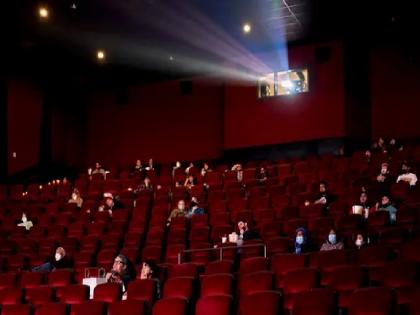 Maharashtra also needs to limit the prices of movie tickets on the lines of Karnataka | कर्नाटकच्या धर्तीवर महाराष्ट्रातही चित्रपट तिकिटांच्या किमतींवर मर्यादा हवी