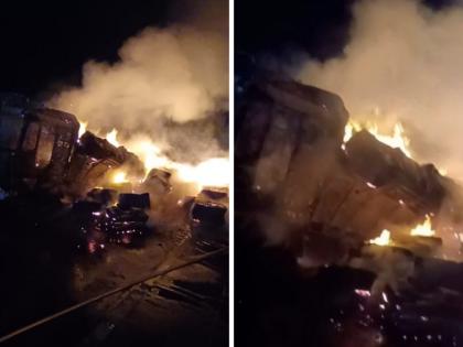 A cargo truck caught fire on the Pune-Solapur highway at night | Video: पुणे - सोलापूर महामार्गावर रात्री मालवाहतूक ट्रकला भीषण आग