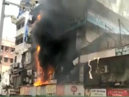 Fire in the Crawford Market is now in control | क्रॉफर्ड मार्केटमध्ये लागलेली आग आटोक्यात