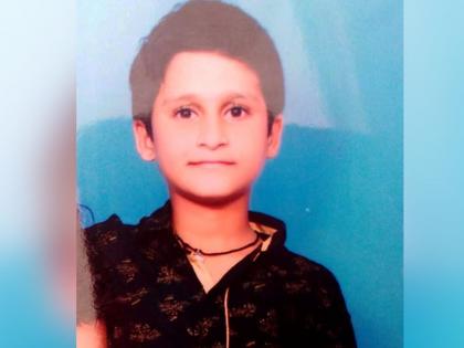 11 year old boy died while performing reality show stunt | तोंडात केरोसिन भरुन टीव्हीवरील स्टंट करण्याच्या नादात चिमुरड्याने गमावला जीव