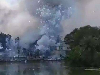 Firecrackers factory fire in tamilnadu, 5 killed, 20 injured | सणांसाठी फटाके तयार करत होते, फॅक्टरीला आग, पाच ठार, २० जखमी