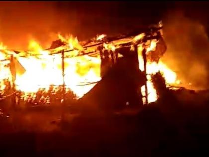 The elderly couple dead a massive fire in Thugaon of Nagpur district | नागपूर जिल्ह्यातील थुगाव येथील भीषण आगीत वृद्ध दाम्पत्य होरपळले