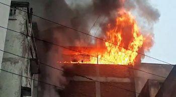 A huge fire broke out at the warehouse of Jangalyaji Dhondbaji firm in Nagpur | नागपुरातील जंगल्याजी धोंडबाजी फर्मच्या गोदामाला भीषण आग