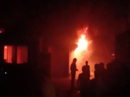 Massive fire at Nityanand Plastic Company in MIDC | एमआयडीसीतील नित्यानंद प्लास्टिक कंपनीला भीषण आग