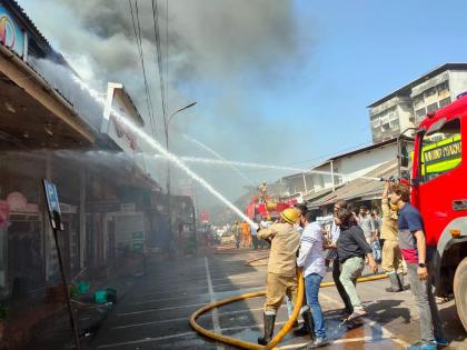 Two shops burnt down in margaon new market in goa | धक्कादायक! मडगाव न्यू मार्केटमध्ये दोन दुकाने जळून खाक