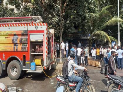 Muddy hardware store gutted by fire; Four people died in the rush, including two children | चिखलीत हार्डवेअर दुकानाला भीषण आग; एकाच कुटुंबातील ४ जणांचा होरपळून मृत्यू