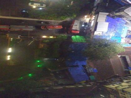 Fire at BJP's office of Worli Naka | वरळी नाका येथील भाजपच्या संपर्क कार्यालयानजीक आग 