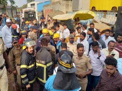 talawade MIDC Godown fire seven killed pimpri chinchwad fire pune latest news | Pimpri Chinchwad : तळवडेतील फटाक्यांच्या कारखान्यात स्फोट, सहा महिला ठार; मालकासह दहा महिला कामगार जखमी