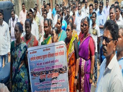 Traditional fishermen agitation in Dapoli | पारंपारीक मच्छीमारांचे दापोलीत धरणे आंदोलन