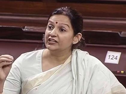 Shiv Sena MP Priyanka Chaturvedi has criticized the opposition. | ईडीच्या धमक्यांना आम्ही घाबरणार नाही; प्रियांका चतुर्वेदी यांचा विरोधकांवर निशाणा