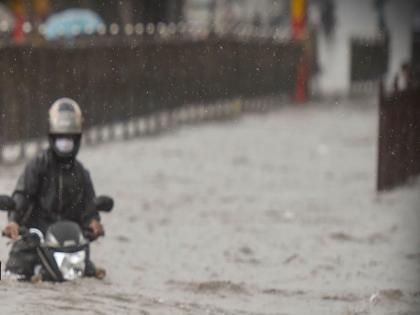 Two wheelers driver was swept away in the flood waters at Shelpimpalgaon; The body was found Thursday night | शेलपिंपळगावला पुराच्या पाण्यात दुचाकीस्वार गेला वाहून; गुरुवारी रात्री सापडला मृतदेह 