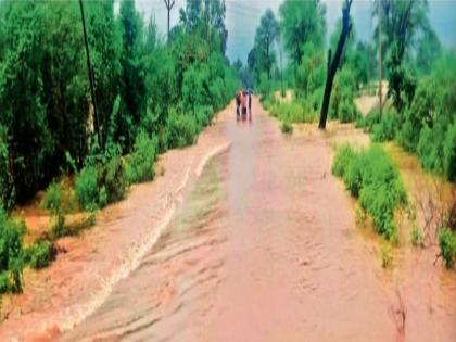 The crisis of the great flood is not receding, the siege is tightening again, | महापुराचे संकट ओसरत नाही तोच वेढा पुन्हा घट्ट, मराठवाडा, विदर्भात मुसळधार पावसाने पुराचे संकट!