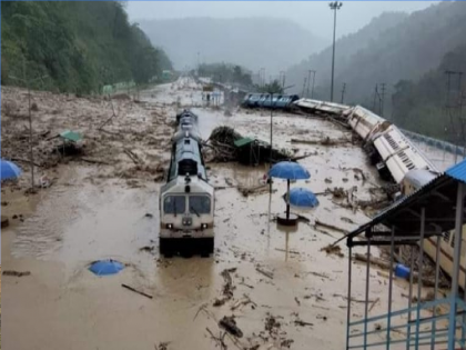 Assam Flood updates: Floods and landslides kill 25 people in Assam, Congress blames Central govt | Assam Flood: आसाममध्ये पूर आणि भूस्खलनामुळे आतापर्यंत 25 जणांचा मृत्यू, काँग्रेसचा केंद्रावर आरोप