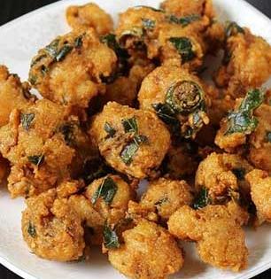 थंडीच्या दिवसात खा कुरकुरीत फ्लॉवरचे पकोडे - इतके स्वादिष्ट की, एकदा खाल्ले की पुन्हा पुन्हा खावेसे वाटतील