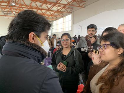 Russia-Ukraine War: 6222 Indians repatriated in 7 days, now found the airport at 50 km | Russia-Ukraine War: "7 दिवसांत 6222 भारतीय मायदेशी आणले, आता 50 किमीवर विमानतळ सापडले"