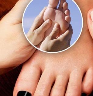 रोज रात्री पायाला तेलानं मालिश करा, तब्येत कायमची सुधरवून टाकणारा पाहा सोपा उपाय