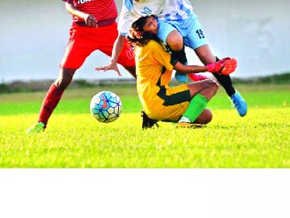 Indira Sportscourt wins Vadodara: At the Chhatrapati Shahu Stadium at the Kolhapur Indian Woman's Football League | इंदिरा स्पोर्टस्कडून बडोदाचा धुव्वा : कोल्हापूर छत्रपती शाहू स्टेडियमवरइंडियन वूमेन्स फुटबॉल लीग