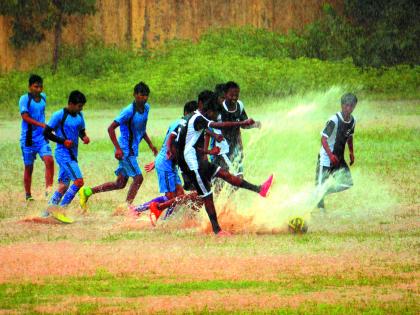 Create an atmosphere for football promotion! | फुटबॉलच्या प्रचारासाठी वातावरण निर्मिती करा!