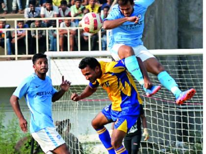  KSA Football League beat 'Dibbahar' by PTM; 2-1 over, the highest crowd in the football league | ‘पीटीएम’ची ‘दिलबहार’ मात केएसए फुटबॉल लिग; २-१ ने मात, फुटबॉलप्रेमींची लीगमधील उच्चांकी गर्दी