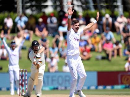 Former England captain Mike Atherton has claimed that no fast bowler will take as many wickets in Test cricket as James Anderson   | NZ vs ENG: आता कोणताच गोलंदाज अँडरसनएवढे बळी घेणार नाही; इंग्लंडच्या माजी कर्णधाराचा दावा